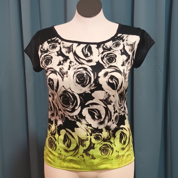 a.n.a Black and Yellow Floral Short Sleeve Top - Picture 1 of 4